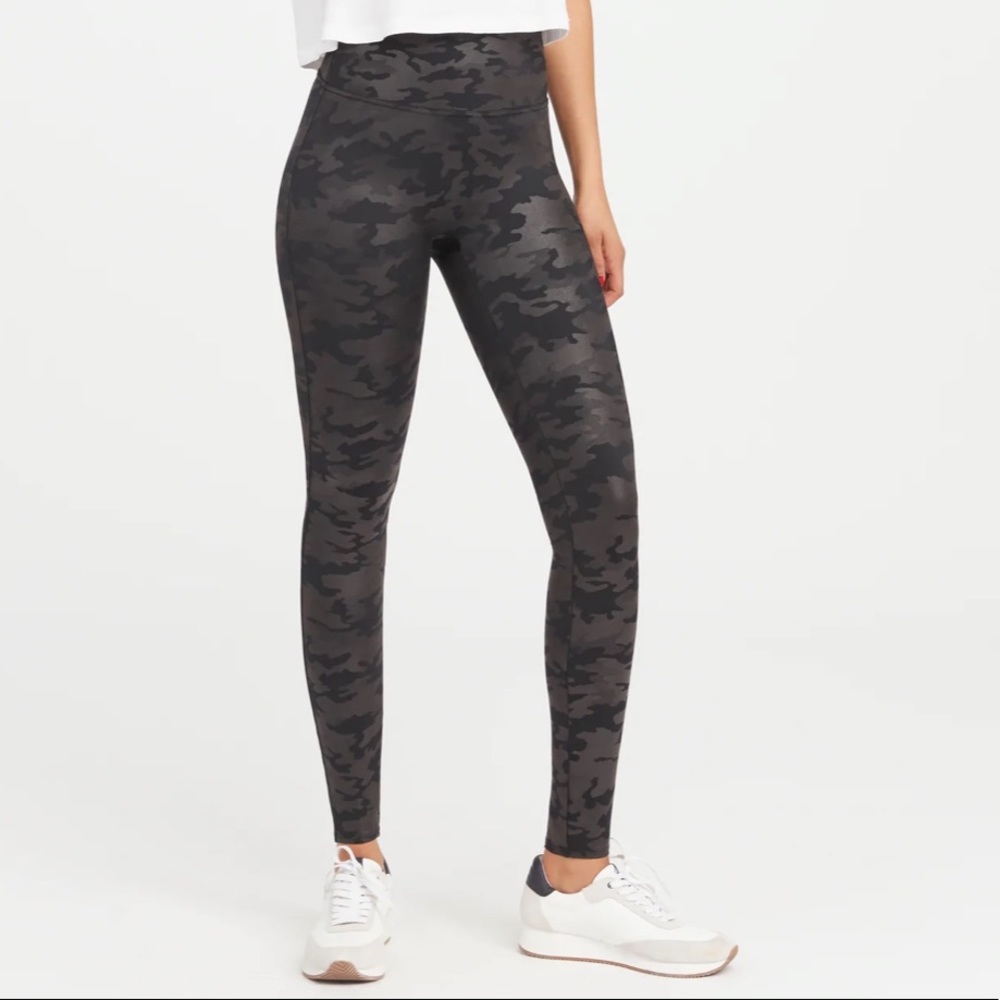 SPANX Faux Leather Camo Leggings, Size Small (NWOT)